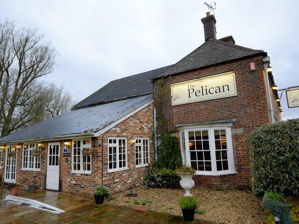 The Pelican Inn 프록스필드 외부 사진