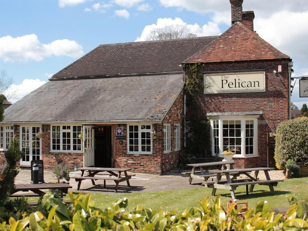 The Pelican Inn 프록스필드 외부 사진